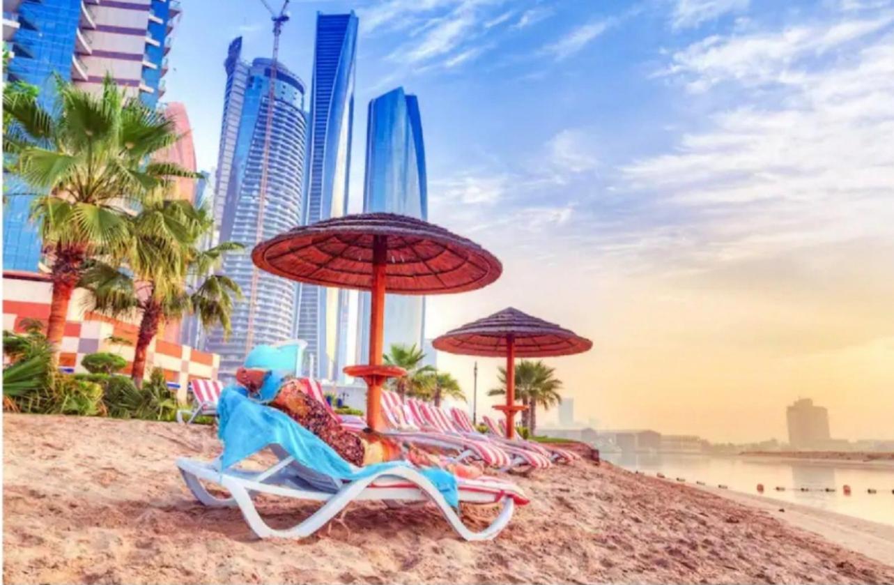 Corniche Street - For Males "Peaceful Bed Space" อาบูดาบี ภายนอก รูปภาพ